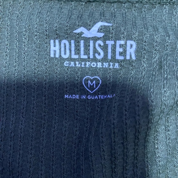 Hollister long sleeve - Picture 3 of 3